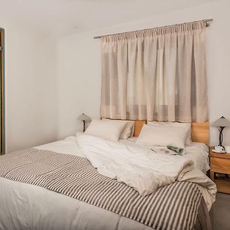מגלוחורי Aspronisi Luxury Villa With Caldera View מראה חיצוני תמונה