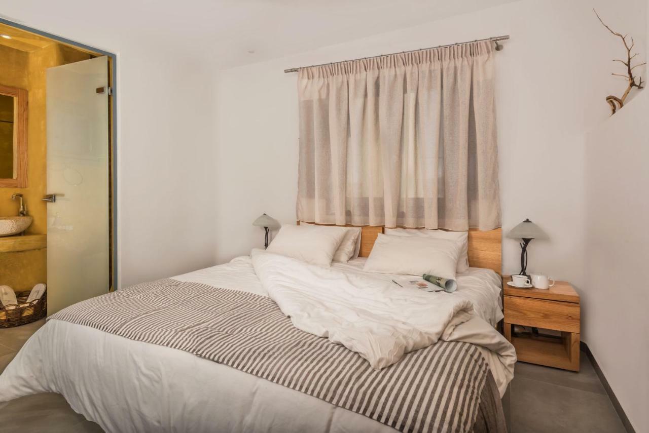 מגלוחורי Aspronisi Luxury Villa With Caldera View מראה חיצוני תמונה